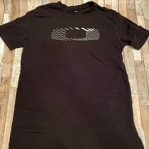 Oakley L golf t shirt